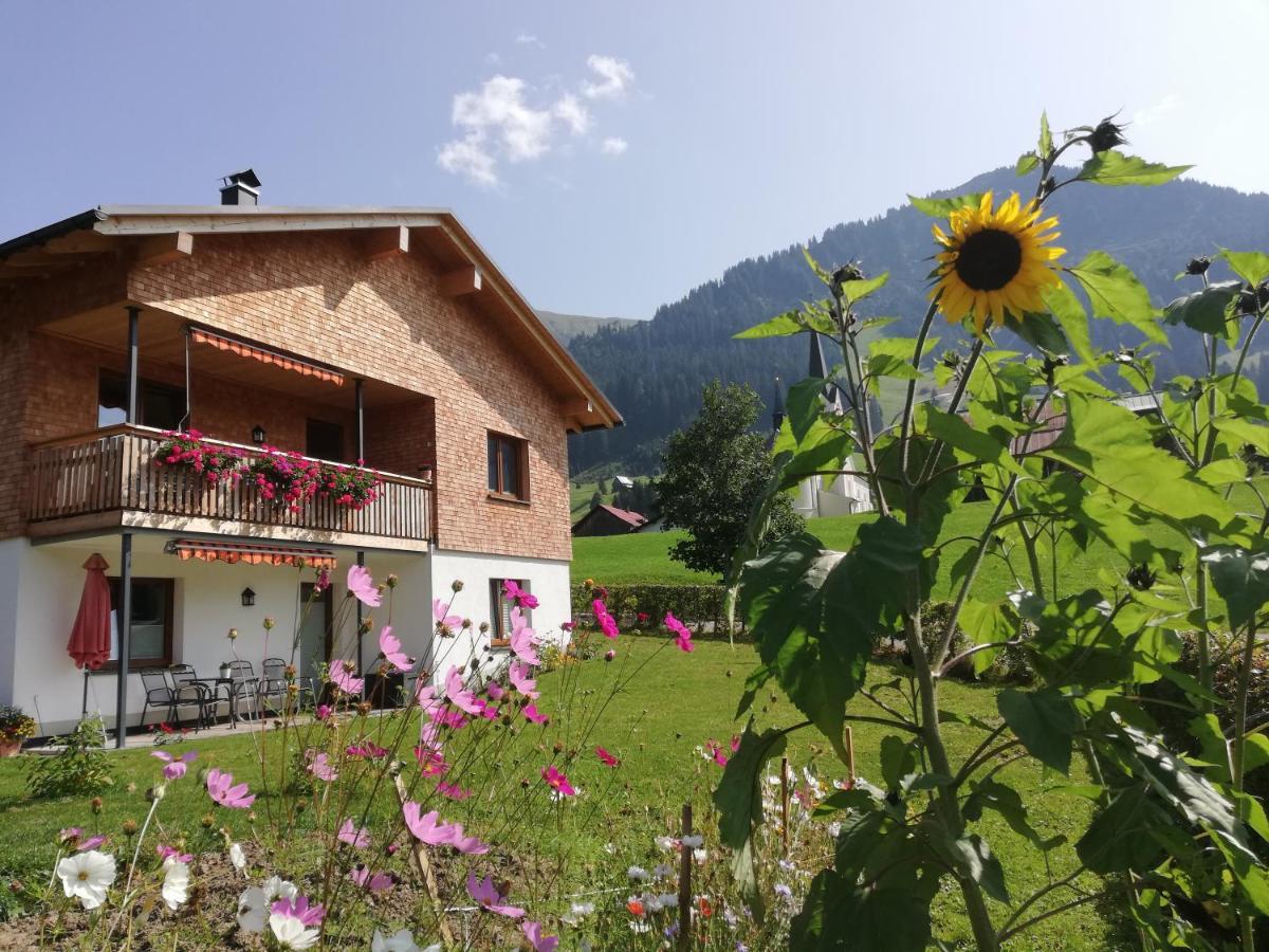 Ferienwohnung Anton Kuenzler Riezlern Exterior photo
